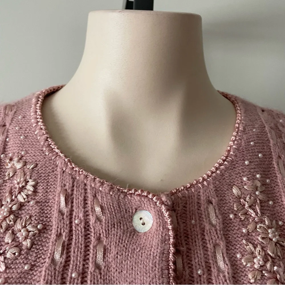 Vintage Alfred Dunner Pink Knit Button Down Cardigan Faux Pearls & Ribbons - Picture 10 of 11
